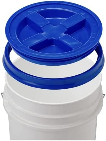 Food Grade 5 Gallon Made in USA Plastic Bucket with Air Tight Screw on Lid (White Buckets with Blue Lids) - color: White Buckets With Blue Lids