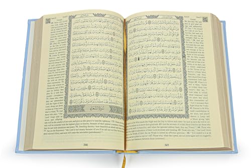 ihvan online Prayer Gift Set for Hajj and Umrah, Muslim Prayer Rug, Prayer Mat, Beads Taasbih, Holy Quran Translated English, Muslim Praying Mat, Islamic Gift Set for Ramadan & Eid, Blue - color: Blue English