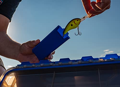 Flambeau Outdoors Zerust MAX Crank Bank, 24 Cups for Crankbaits, Waterproof | 24 removable Zerust cups store crankbaits, jerkbaits and poppers tangle-free. Waterproof, 14 x 6.4 x 5.3in, USA