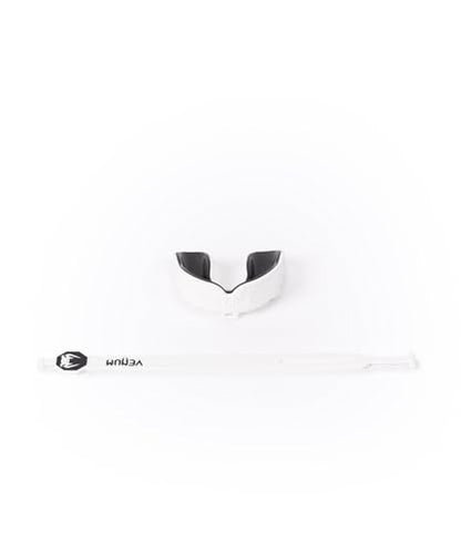 Venum Challenger Mouthguard - Strap/Strapless - color: White/Black, size: Adult