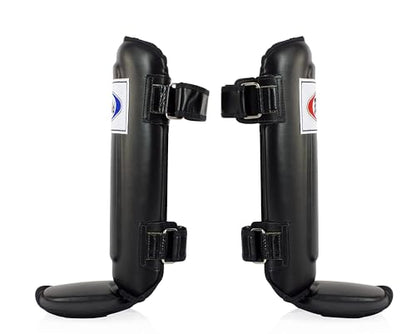 Fairtex SP3 Lightweight Shin Guards, Muay Thai MMA Avoid Shin Splints Gear | Featherweight synthetic shell with high-density padding. Articulated lower-leg armor enhances mobility and leg protection - color: Black, size: Medium