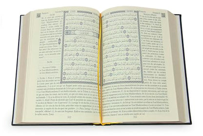 ihvan online Prayer Gift Set for Hajj and Umrah, Muslim Prayer Rug, Prayer Mat, Beads Taasbih, Holy Quran Translated French, Muslim Praying Mat, Islamic Gift Set for Ramadan & Eid, Black - color: French Black