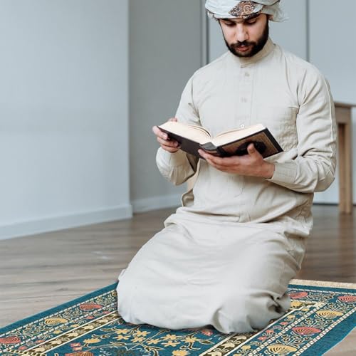 Muslim Prayer Rug, Soft Plush Thin Islamic Prayer Mat, Travel Janamaz, Sajada Tassel Praying Carpet, Ramadan Eid Hajj Gift - color: Green