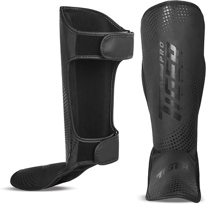 Kids Sparring Set, Youth Unisex, 6oz & 8oz, Gloves, Shin Guards, Hand Wraps, Helmet, Gum Shield, for Kickboxing, Muay Thai, Taekwondo, - size: Large