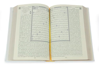 ihvan online Prayer Gift Set for Hajj and Umrah, Muslim Prayer Rug, Prayer Mat, Beads Taasbih, Holy Quran Translated French, Praying Mat, Islamic Gift Set for Ramadan & Eid, White - color: French White