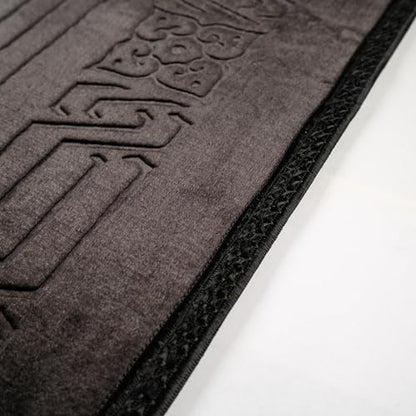 Prayer Rug - Soft Plush Turkish Janamaz Sajada Carpet for Men and Women - Plain Solid Prayer Mat Ramadan Eid Gift - with Prayer Beads - Luxury Floral Stamp, Black - color: Black