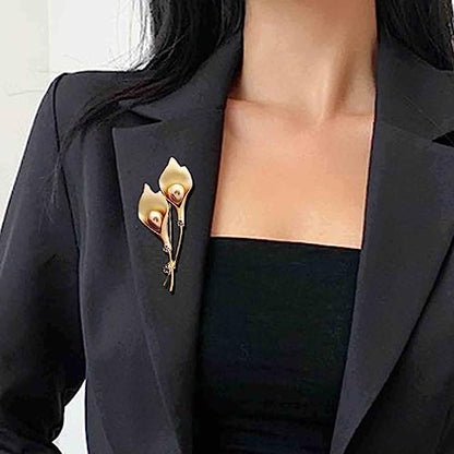 Crystal Pearl Flower Brooches Pins Fashion Beautiful Created Rhinestone Floral Brooch Good Idea for Party Dance Wedding Banquet for Elegant Women Girl - color: Gold Lily