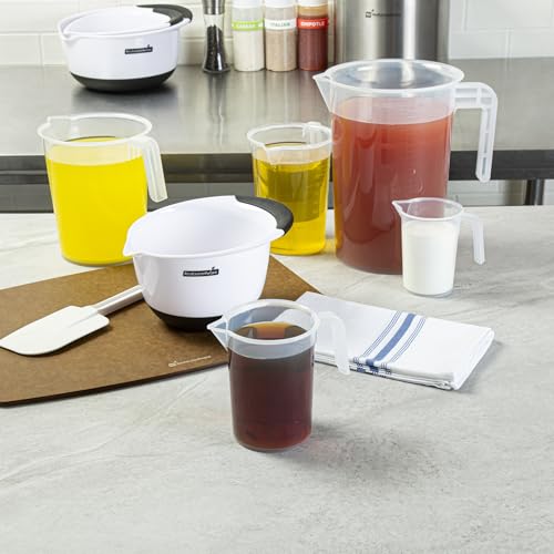 Restaurantware Measuring Cup, 16 Ounce Pack of 1 Conical Spout Liquid Scaling Vessel Embossed Ml and Oz Graduations, Clear Plastic Measuring Cup with Handle, For Cooking Baking For Oil Flour
