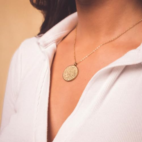 OUMAY Ayatul Kursi Bracelet – 18 carats Gold Plated Arabic Calligraphy Jewelry – Symbol of Faith & Divine Protection – Spiritual Gift for Women and men - color: Round Pendant Gold