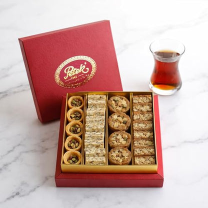Petek Turkish Baklava Gift Box, 26 Piece Baklava Pastry with Honey, Pistachio & Walnut Assortment, Premium Turkish Snacks, Bakery & Dessert Gifts for Holidays, Ramadan, Birthdays & Special Occasions