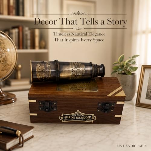 Compass with Stamped Wooden Case - style: Style 4