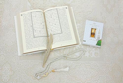 ihvan online Prayer Gift Set for Hajj and Umrah, Muslim Prayer Rug, Prayer Mat, Beads Taasbih, Holy Quran Translated French, Praying Mat, Islamic Gift Set for Ramadan & Eid, White - color: French White