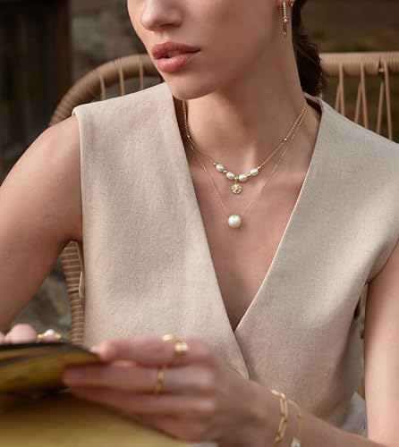 POTESSA 18K Gold Plated Pendant Necklace Medallion Coin Heart Y Shaped Chain Toggle Necklace for Women Jewelry - color: Golden Pearl