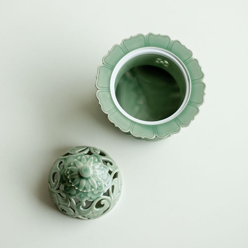 Hermit Life Three-Legged Incense Burner (Celadon), Porcelain Incense Holder with Lotus-Shaped Lid, Green - color: Green