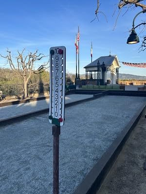 BuyBocceBalls Listing - Scoreboard for Bocce - Green and Yellow Indicators
