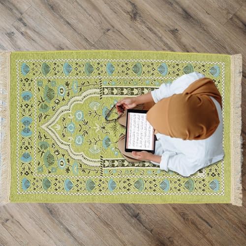 Muslim Prayer Rug, Soft Plush Thin Islamic Prayer Mat, Travel Janamaz, Sajada Tassel Praying Carpet, Ramadan Eid Hajj Gift - color: Light Green