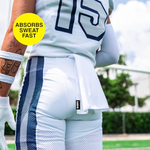 SLEEFS Basic White Football Towel - color: Basic White