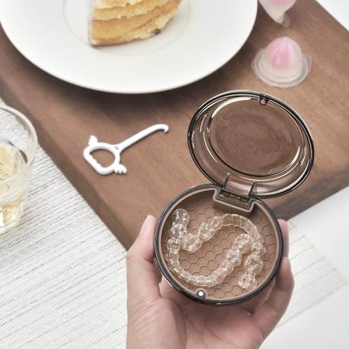 Retainer Case Slim Aligner Case with Vent Holes Removable Inner Tray Silicone for Easy Cleaning, Retainer Removal Tool and Brush (Clear Brown) - color: Clear Brown
