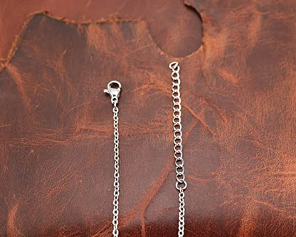 Name Necklace Personalized Engraved Name Pendant for Womens Friends - style: Selena - Silver