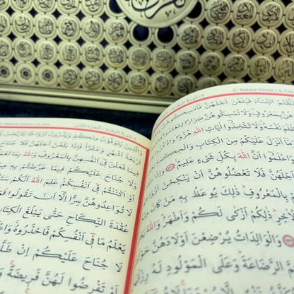 Modefa Ikra Muslim Islamic Keepsake Turkish Gift Set Holy Quran in Arabic - Ikra With Hijab and Tesbih (Black) - color: Black