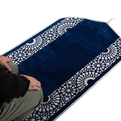 Modefa Turkish Islamic Prayer Mat - Chenille with Foam and Carrying Bag - Intricate Praying Rug Ramadan Eid Gift - Traditional Muslim Janamaz Seccade for Men Women - Mustaqim (Navy) - color: Navy