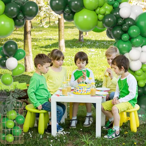 Amandir 153피스 그린 풍선 아치 가랜드 키트, 다양한 사이즈 45.7cm(18인치), 30.5cm(12인치), 25.4cm(10인치), 12.7cm(5인치), 다크 에메랄드 라이트 라임 그린 라텍스 색종이 조각 풍선 사파리 정글 세례 샤워 생일 졸업 파티 장식 - color: 그린 화이트.