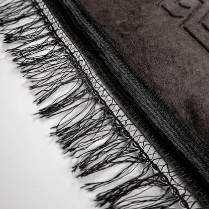 Prayer Rug - Soft Plush Turkish Janamaz Sajada Carpet for Men and Women - Plain Solid Prayer Mat Ramadan Eid Gift - with Prayer Beads - Luxury Floral Stamp, Black - color: Black