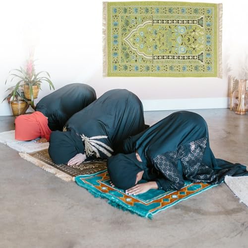 Muslim Prayer Rug, Soft Plush Thin Islamic Prayer Mat, Travel Janamaz, Sajada Tassel Praying Carpet, Ramadan Eid Hajj Gift - color: Light Green