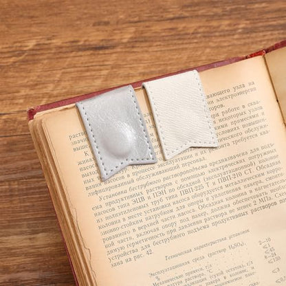 3PCS Magnetic Leather Bookmarks，Book Marks for Books, Strong Magnet Reading Accessories for Men & Women，Long-Lasting and Durable Gift Suitable for Book Lovers & Students (Black, Silver, White) - style: Silver Ink
