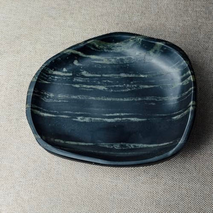 Natural River Stone Reptile Food Bowl - Handmade Pebble Dish for Reptiles, Amphibians, Hedgehogs, and Small Pets - Unique Size, Shape & Color - Water & Food Bowl (Black)