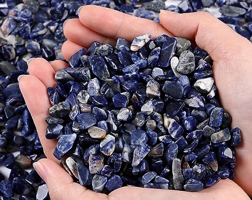 QINJIEJIE Blue Sodalite Crystals Chips Natural Stone Gravel Bulk Crushed Rocks Pieces Polished Quartz Stone 0.55Lbs Decorative Fish Tank Pebbles Vase Filler Irregular Shaped Tumbled Gemstone for Home - color: Blue Sodalite, size: 0.55 Pound