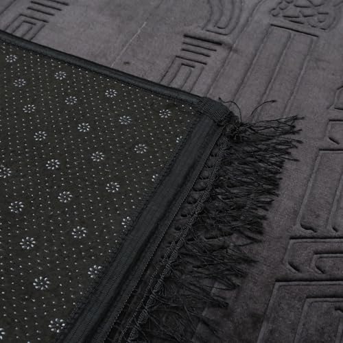Prayer Rug - Soft Plush Turkish Janamaz Sajada Carpet for Men and Women - Plain Solid Prayer Mat Ramadan Eid Gift - with Prayer Beads - Luxury Floral Stamp, Black - color: Black
