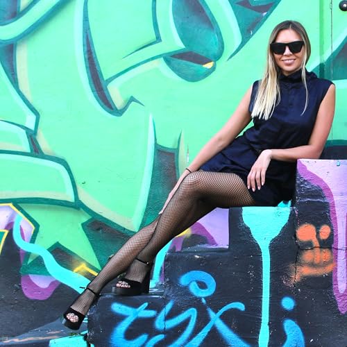 Millennials In Motion Sheer Elegance Patterned Tights - color: Back Seam