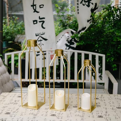 HPC DECOR 모던 팜하우스 랜턴 장식 - 55.9cm(22인치) 48.3cm(19인치) 40.6cm(16인치) 높이 대형 골드 메탈 캔들 랜턴 홈 데코용 - 랜턴 장식, 거실, 야외, 벽난로 맨틀 장식용 타이머 깜박이는 양초 포함 - size: 22inch,19inch and 16inch（Gold）