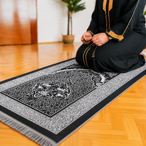 Muslim Prayer Rug with 99-Bead Tasbih, Soft Islamic Prayer Mat Sajadah for Daily Salah, Ramadan Eid Gifts for Men Women, Foldable Janamaz Prayer Rug - color: Black