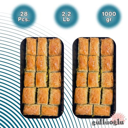 Gulluoglu's famous Turkish Pistachio Baklava 28 pieces (2.2 lb-1000 gr) (2.2 Pound - 28 Pieces) - size: 2.2 lb- 28 Pieces