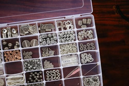 Xiaoyztan 8-Bin Clear Plastic Organizer with Adjustable Dividers 7.3x4.9in | 8-grid clear organizer with adjustable dividers for jewelry, beads, tackle, and crafts - size: 7.9x4.9x1.65 in