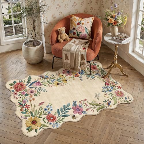3x5 Floral Beige Scalloped Area Rug - color: Beige, size: 3' x 5' (Scalloped)