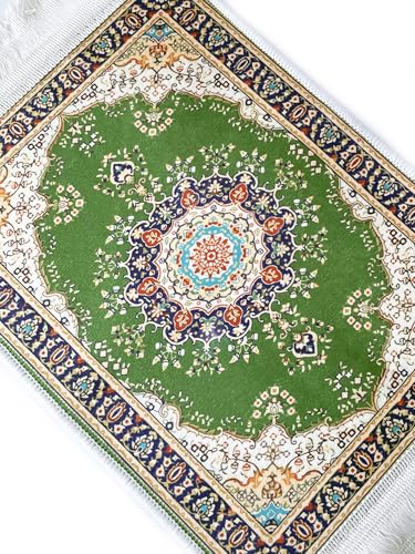 Foldable Muslim Small Prayer Mat for Head Portable Classic Pattern Islamic Small Prayer Rug Salah Carpet Mat with Tassel - color: Green
