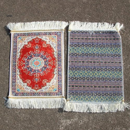 Portable Islamic Prayer Small Mat Classic Pattern Muslim Prayer Rug Small Rug Foldable Salah Carpet Mat with Tassel - color: Red
