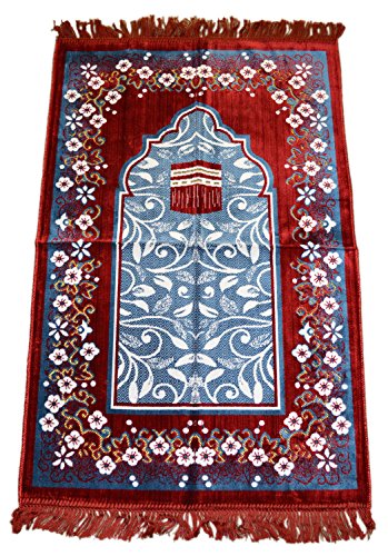 Islamic Prayer Rugs Made in Turkey with Fine Velvet